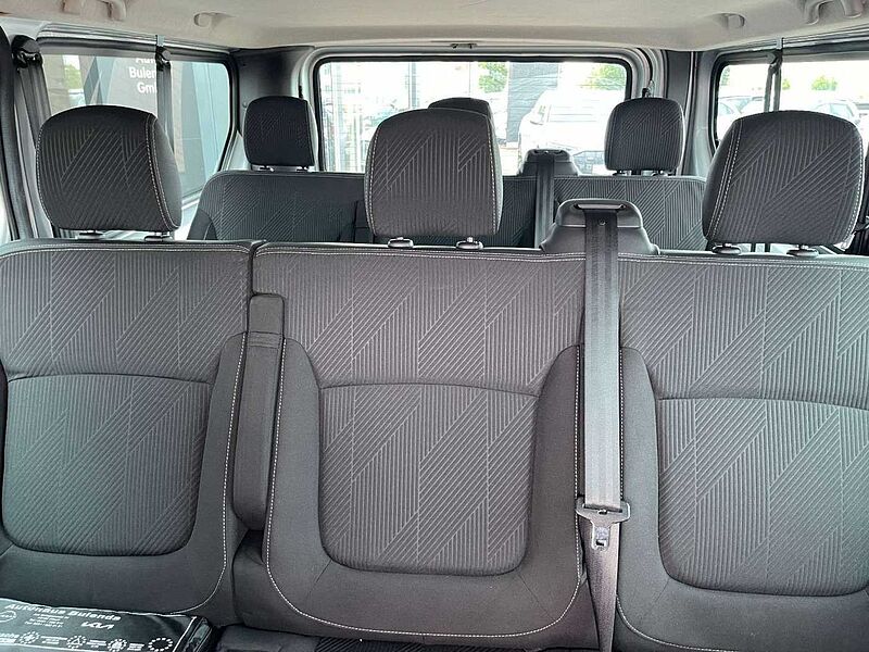 Nissan NV300 Kombi L2H1 2,9t PREMIUM 8 Sitzer