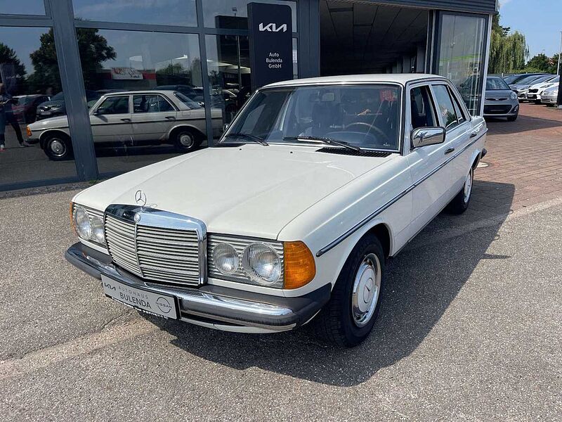 Mercedes-Benz 200