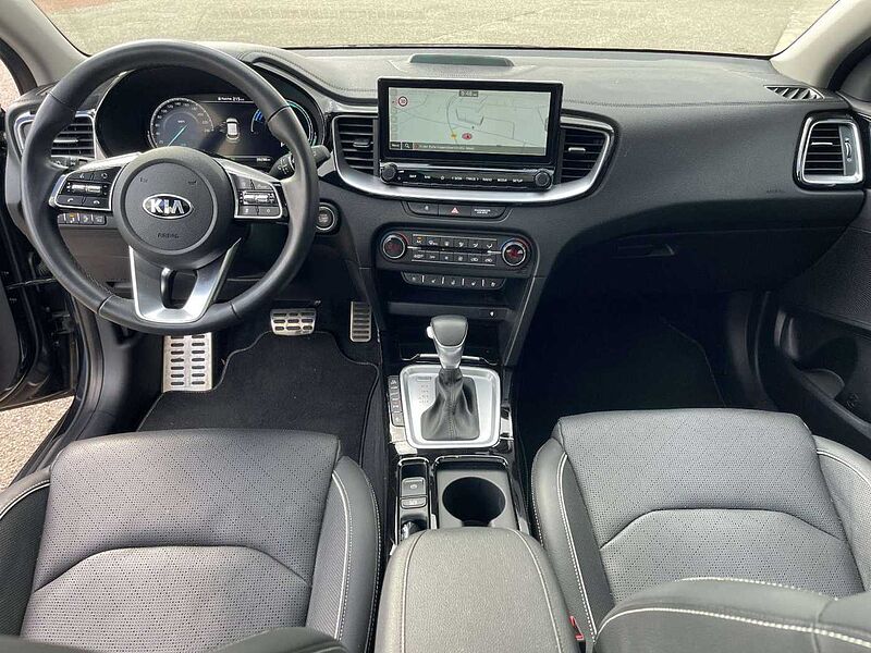 Kia XCeed Platinum Edition Plug-in Hybrid AHK abnehm