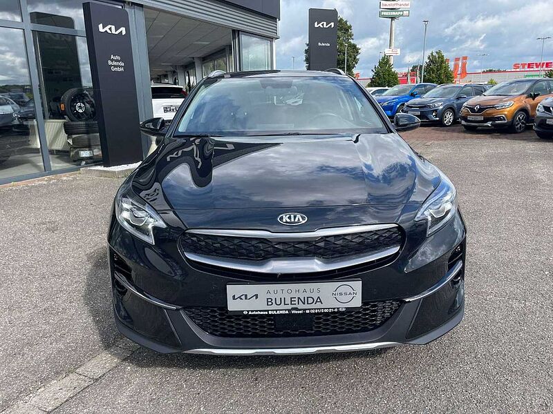 Kia XCeed Platinum Edition Plug-in Hybrid AHK abnehm