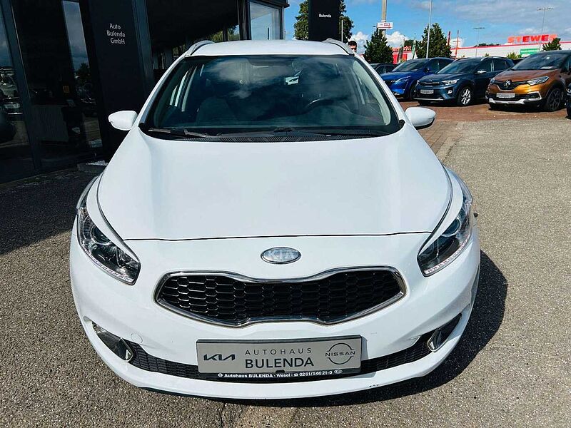 Kia Ceed SW / cee'd SW Ceed Sportswagon Dream Team 1.4 NAVI