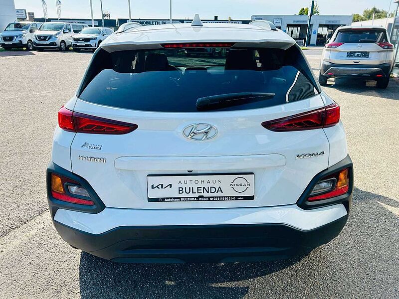 Hyundai KONA YES! Plus 2WD NAVI AWR HUD