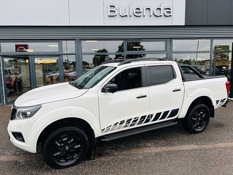 Nissan Navara NP300 N-Guard Double Cab 4x4 AHK NAVI