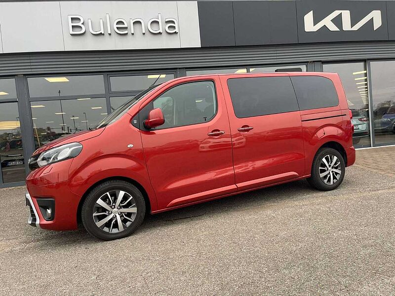 Toyota Proace Verso 2.0D L1 Team 8 Sitzer Navi Kamera