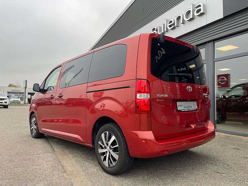 Toyota Proace Verso 2.0D L1 Team 8 Sitzer Navi Kamera