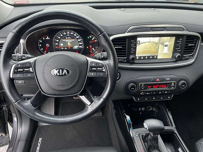 Kia Sorento 2.2D AT8 AWD Platinum Pano 7Sitzer