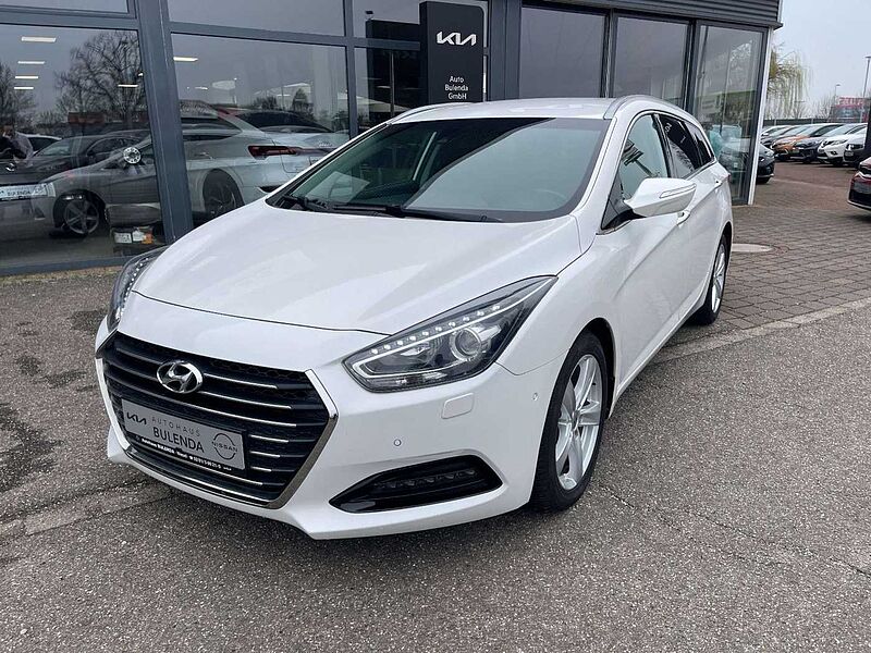 Hyundai i40 CW Automatik Premium AHK NAVI KAMERA MEMORY