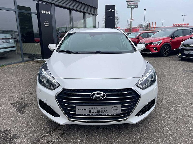 Hyundai i40 CW Automatik Premium AHK NAVI KAMERA MEMORY