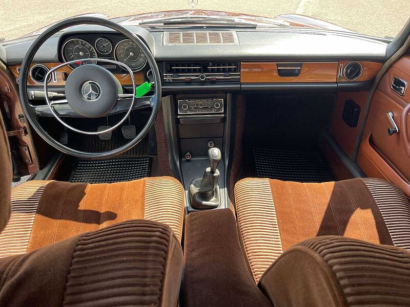 Mercedes-Benz 280